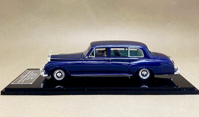 1/43 Rolls-Royce Phantom V Touring Limousine by Park Ward 1961